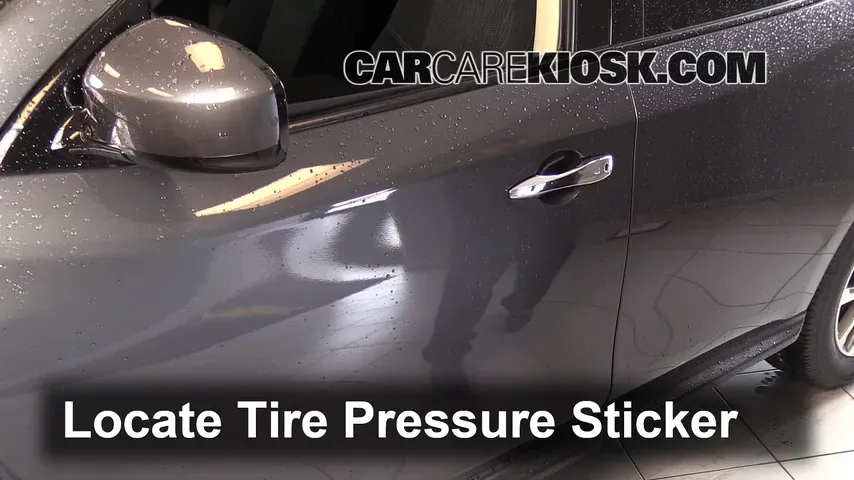 2013 Nissan Pathfinder SV 3.5L V6 Tires & Wheels Check Tire Pressure